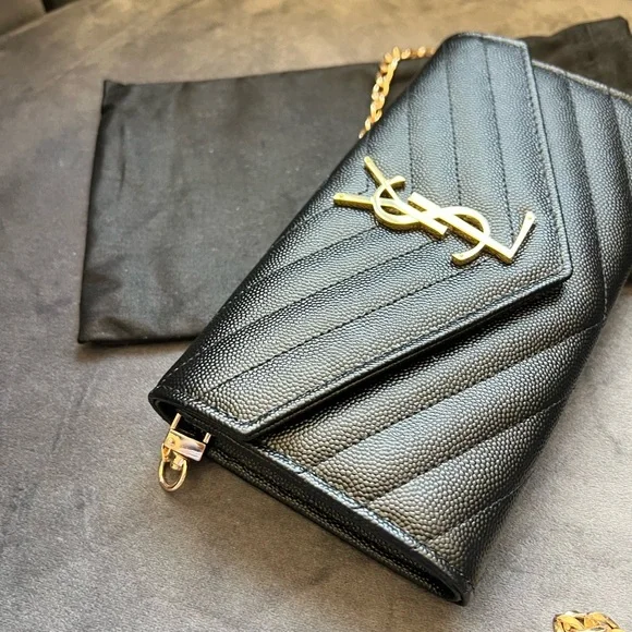 Black YSL cassandre envelope wallet on chain - Picture 3 of 13